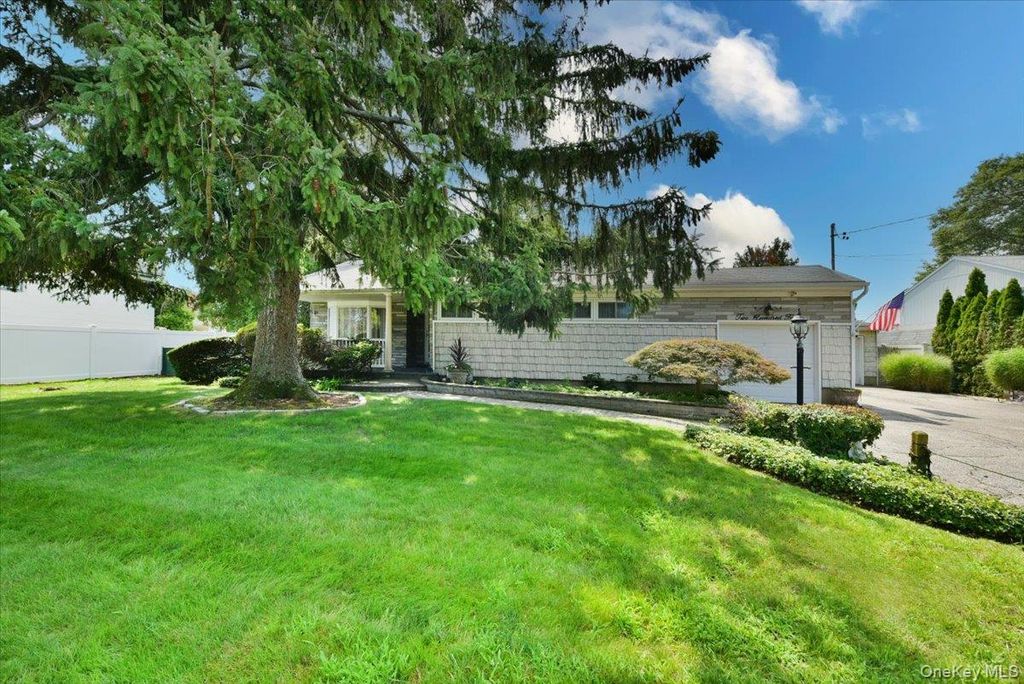 204 Franklin Street, Massapequa Park, NY 11762 — photo 5