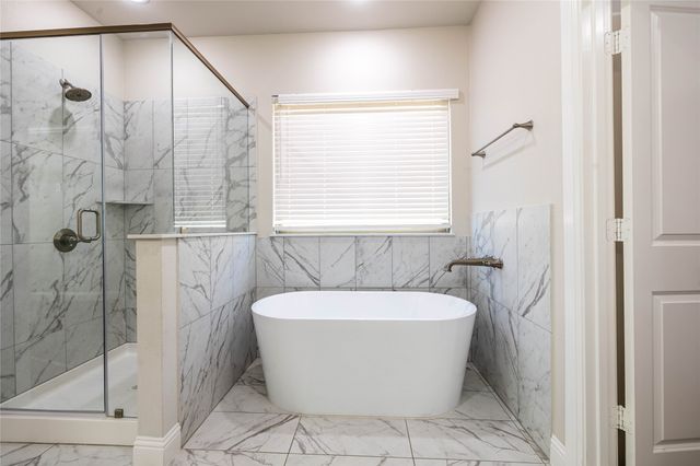 105 Rosemary Drive, Azle, TX 76020