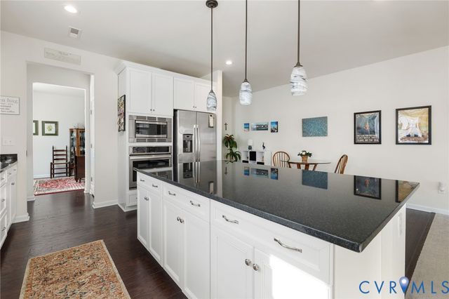 10472 Chickahominy Falls Ln, Glen Allen, VA 23059