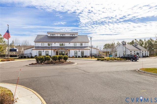 10472 Chickahominy Falls Ln, Glen Allen, VA 23059