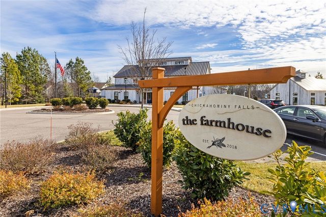 10472 Chickahominy Falls Ln, Glen Allen, VA 23059