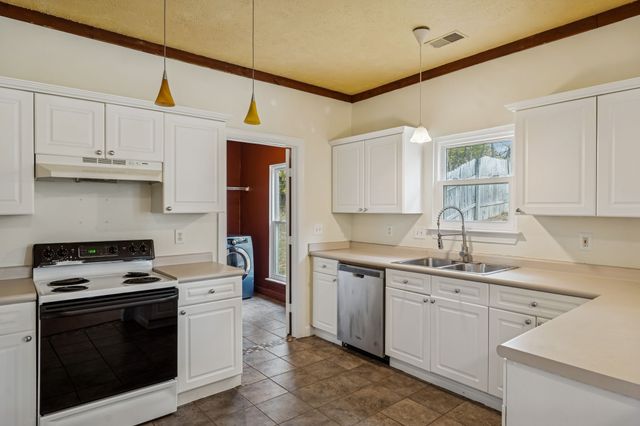 7216 Glenwood Dr, Fairview, TN 37062