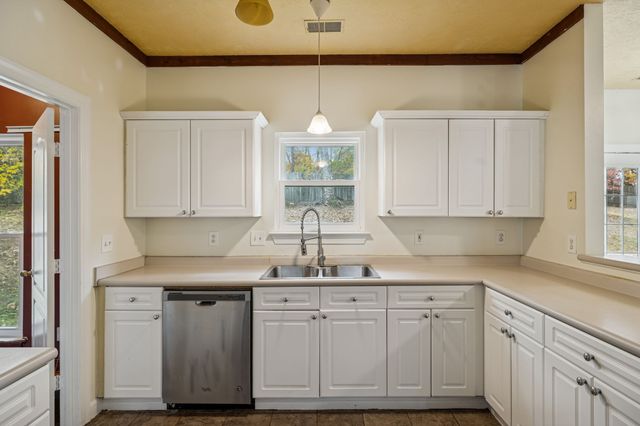 7216 Glenwood Dr, Fairview, TN 37062