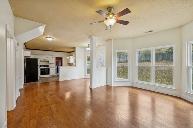 7216 Glenwood Dr, Fairview, TN 37062