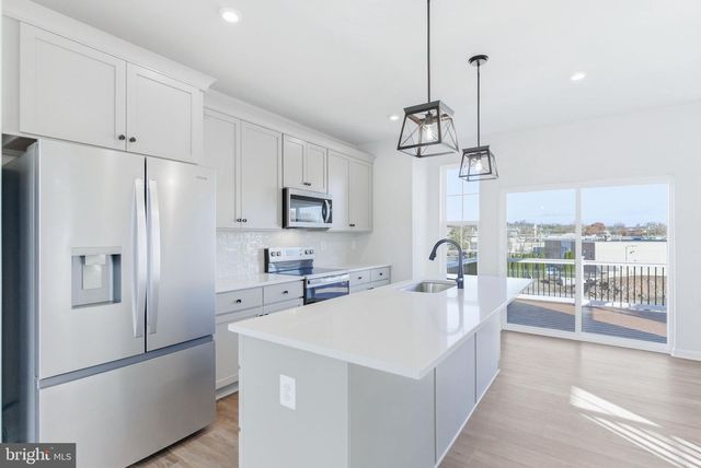 218 MONTEITH DR, Winchester, VA 22601