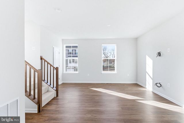 218 MONTEITH DR, Winchester, VA 22601