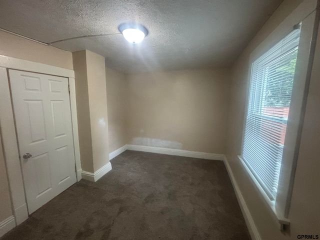 3420 Seward Street, Omaha, NE 68111