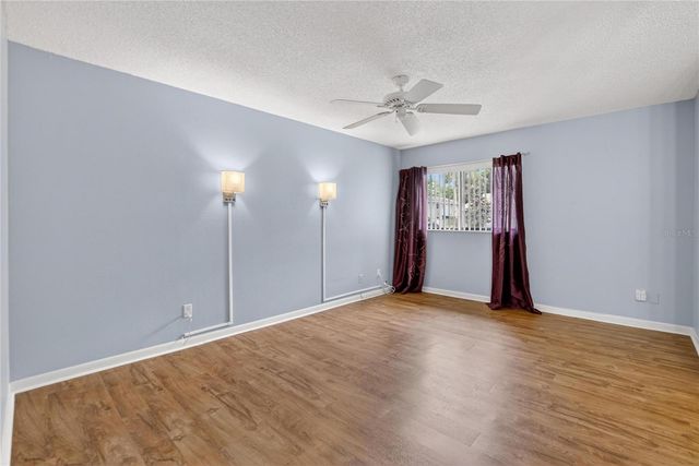 7933 PINE DRIVE 37, Temple Terrace, FL 33637