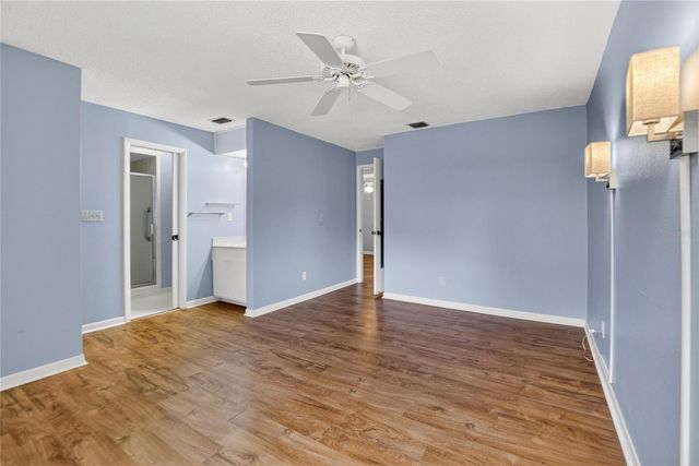 7933 PINE DRIVE 37, Temple Terrace, FL 33637