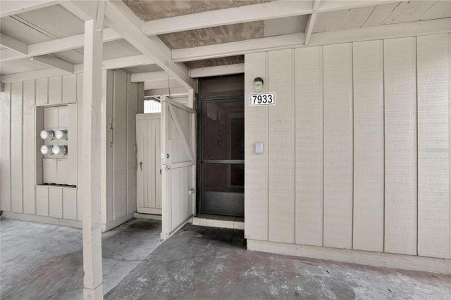 7933 PINE DRIVE 37, Temple Terrace, FL 33637
