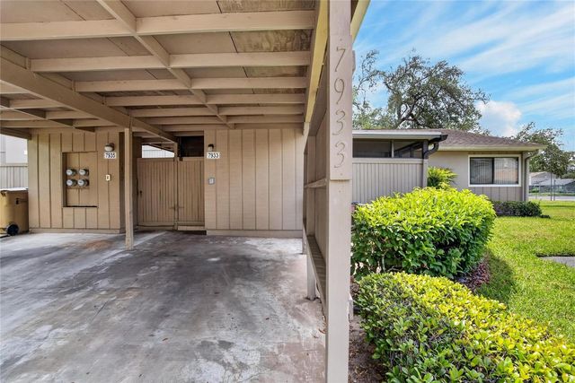 7933 PINE DRIVE 37, Temple Terrace, FL 33637