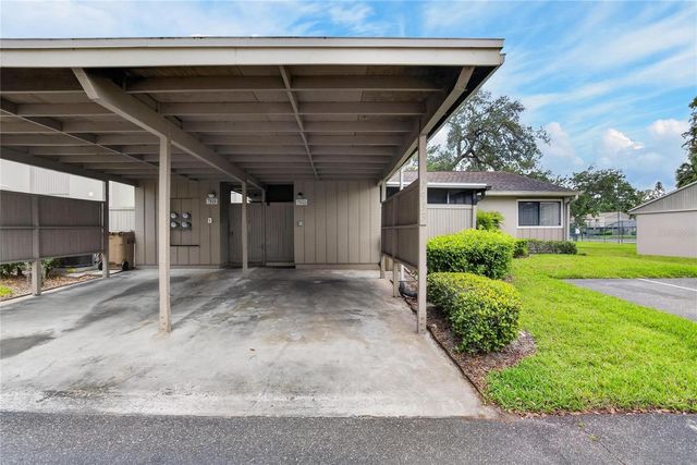 7933 PINE DRIVE 37, Temple Terrace, FL 33637