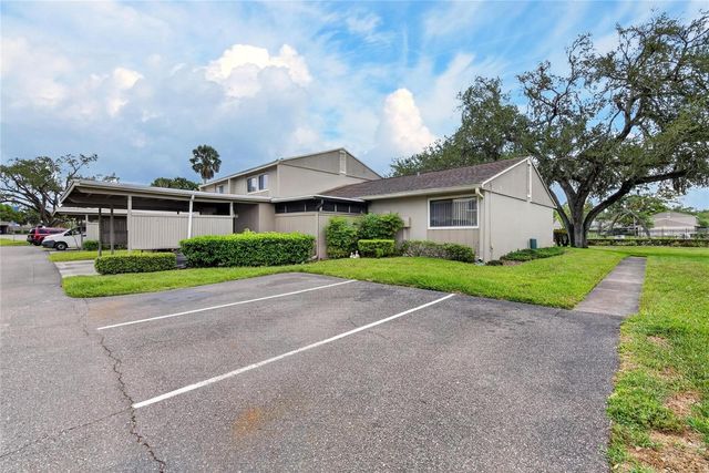 7933 PINE DRIVE 37, Temple Terrace, FL 33637