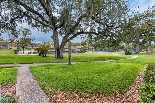 7933 PINE DRIVE 37, Temple Terrace, FL 33637