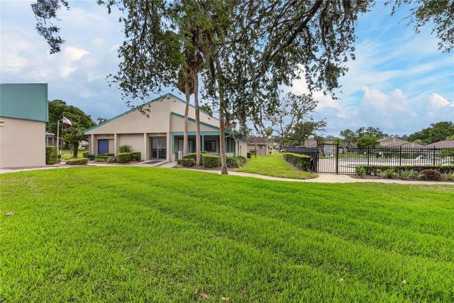 7933 PINE DRIVE 37, Temple Terrace, FL 33637