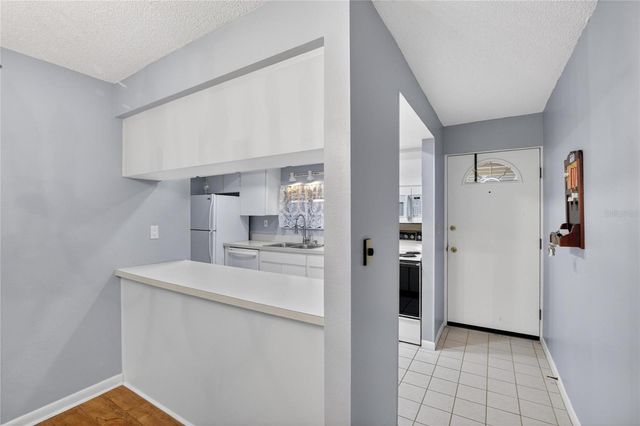 7933 PINE DRIVE 37, Temple Terrace, FL 33637