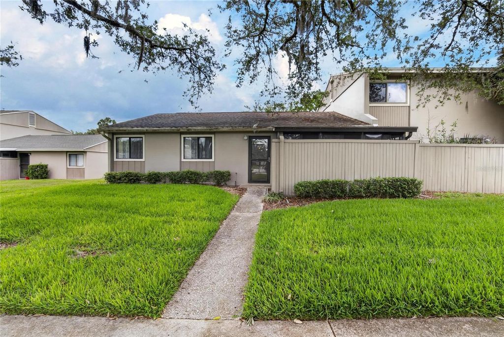 7933 PINE DRIVE 37, Temple Terrace, FL 33637