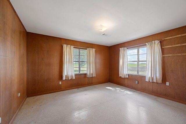 314 County Road 233, Wharton, TX 77488