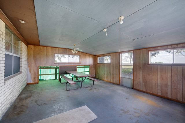 314 County Road 233, Wharton, TX 77488