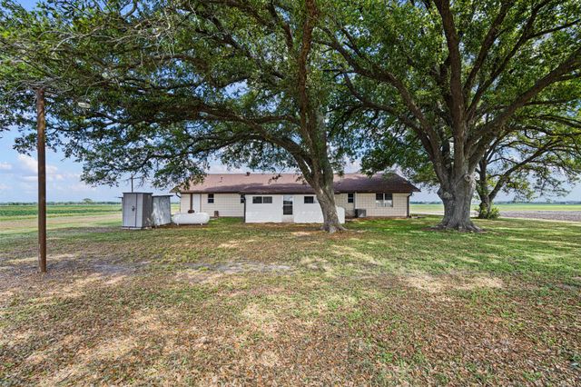 314 County Road 233, Wharton, TX 77488