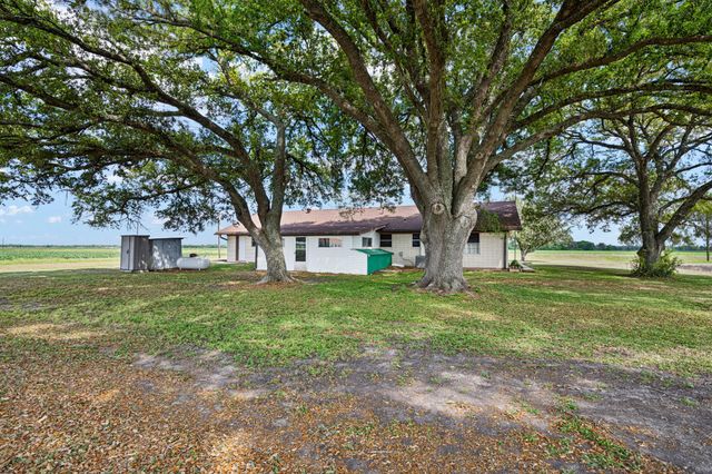 314 County Road 233, Wharton, TX 77488
