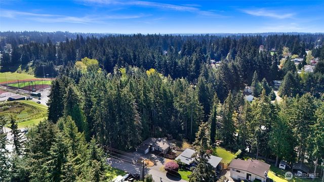 6204 170th Place SW, Lynnwood, WA 98037