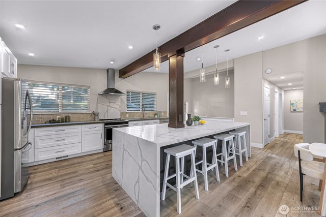 6204 170th Place SW, Lynnwood, WA 98037
