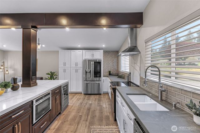 6204 170th Place SW, Lynnwood, WA 98037