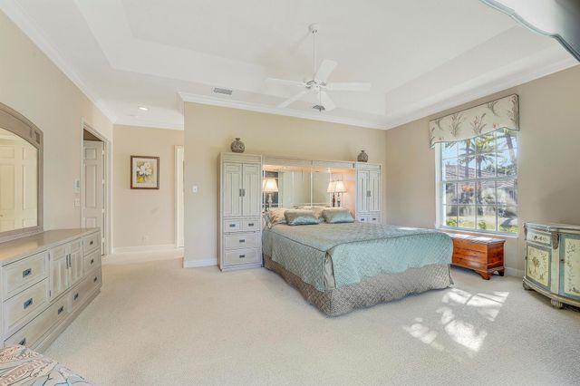 7760 SE Manhasset Place, Hobe Sound, FL 33455