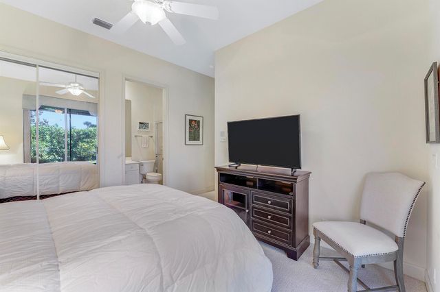 7760 SE Manhasset Place, Hobe Sound, FL 33455