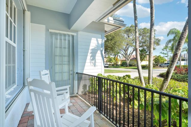 7760 SE Manhasset Place, Hobe Sound, FL 33455