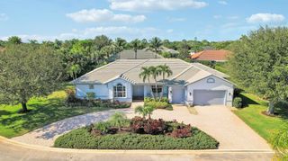 7760 SE Manhasset Place, Hobe Sound, FL 33455
