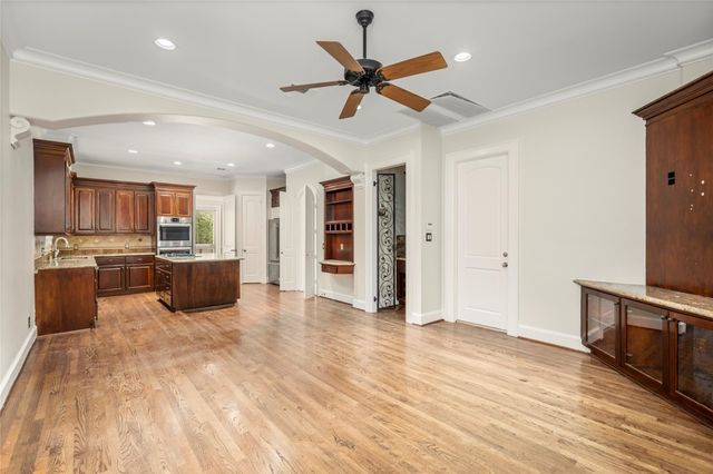 1505 Potomac Drive, Houston, TX 77057