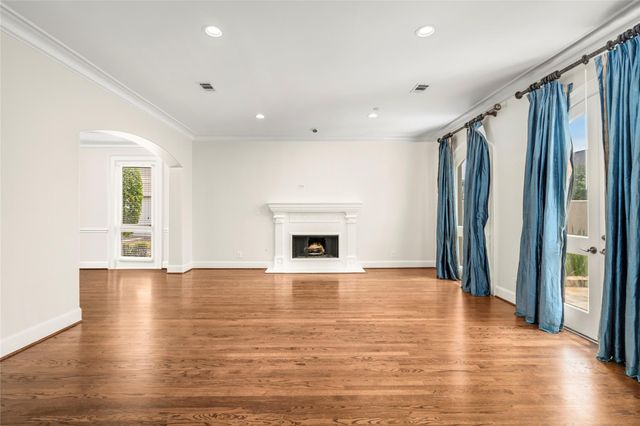 1505 Potomac Drive, Houston, TX 77057