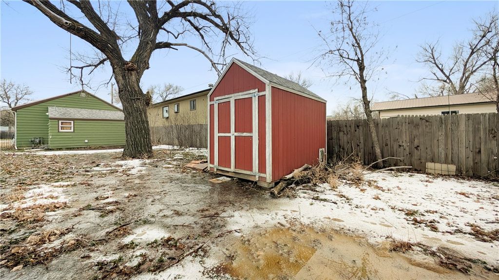 307 N Sargent AVENUE, Glendive, MT 59330 photo 16