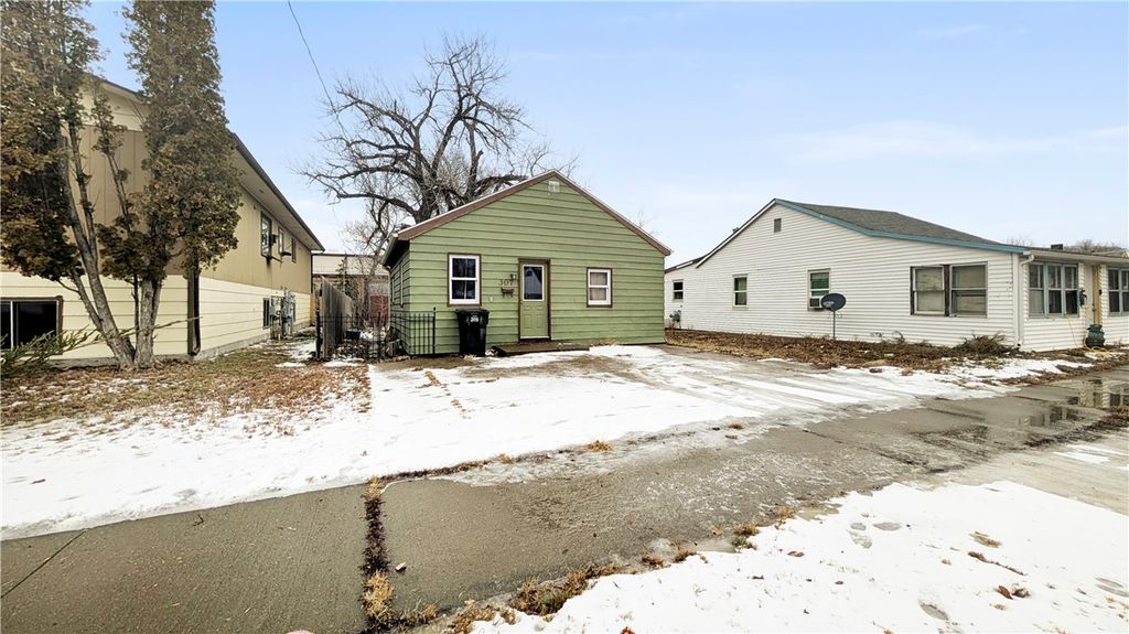 307 N Sargent AVENUE, Glendive, MT 59330 photo 3