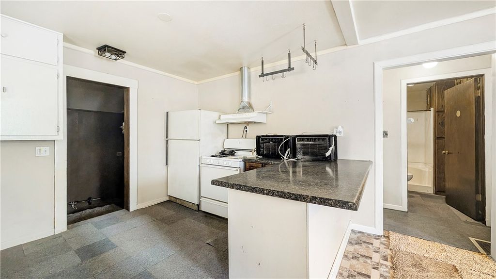 307 N Sargent AVENUE, Glendive, MT 59330 photo 5