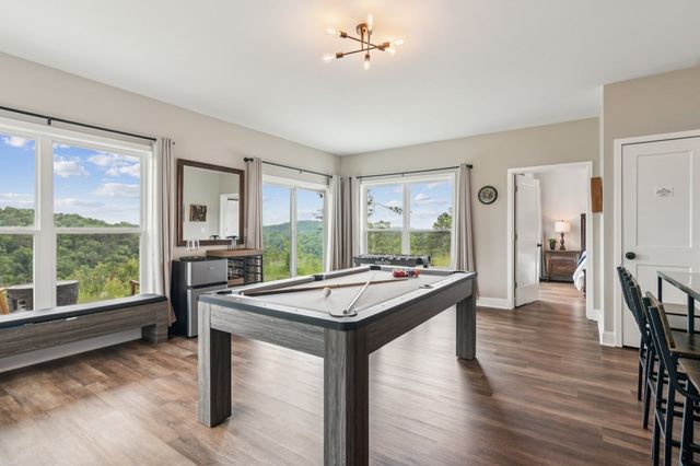 497 S Jakes Landing Way, Ellijay, GA 30540