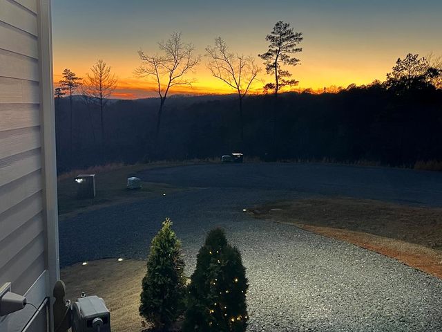 497 S Jakes Landing Way, Ellijay, GA 30540