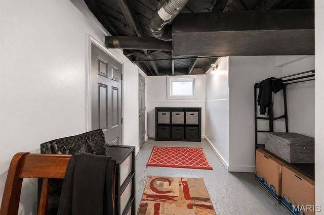 7001 Edison Avenue, Velda Village, MO 63121