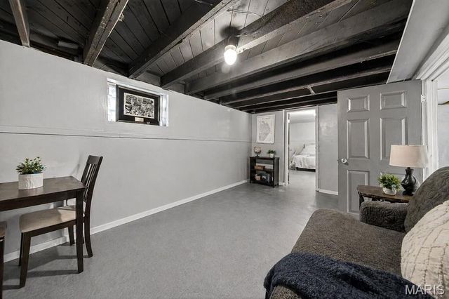 7001 Edison Avenue, Velda Village, MO 63121