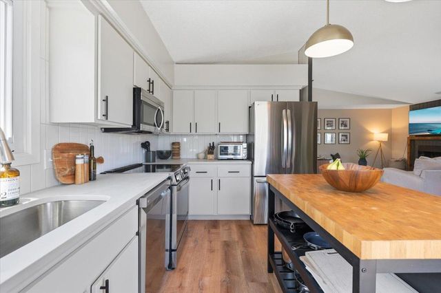 3601 Rhode Island Avenue S, Saint Louis Park, MN 55426