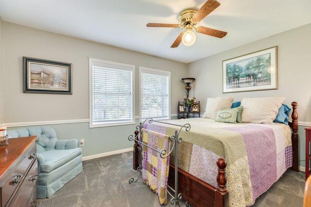 320 N Amherst Drive, West Columbia, TX 77486