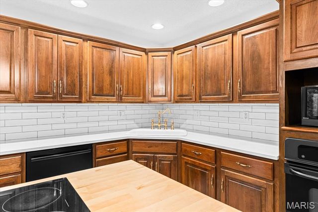 106 Suzanne Court, Edwardsville, IL 62025
