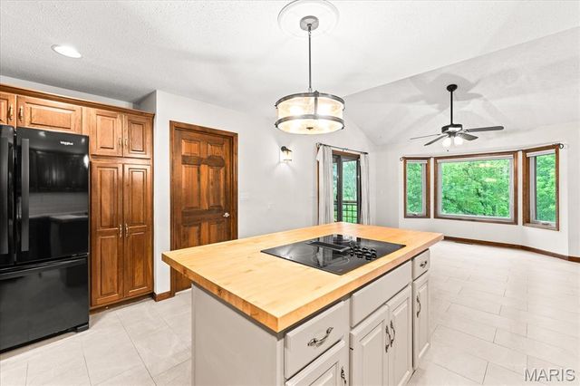 106 Suzanne Court, Edwardsville, IL 62025