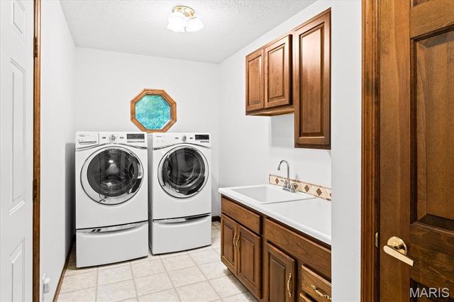 106 Suzanne Court, Edwardsville, IL 62025