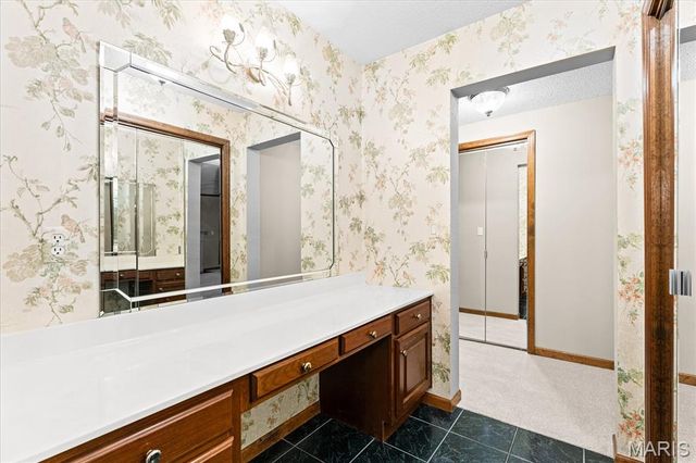 106 Suzanne Court, Edwardsville, IL 62025