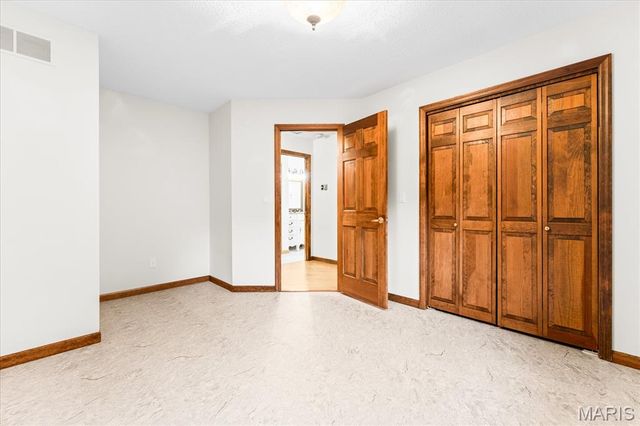 106 Suzanne Court, Edwardsville, IL 62025