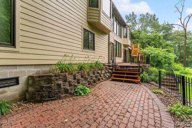 106 Suzanne Court, Edwardsville, IL 62025