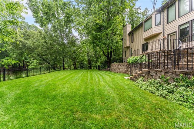 106 Suzanne Court, Edwardsville, IL 62025